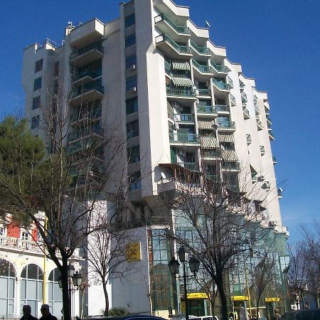 Appartamento Sun Tower-Center Of Tirana Esterno foto