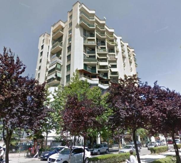 Appartamento Sun Tower-Center Of Tirana Esterno foto