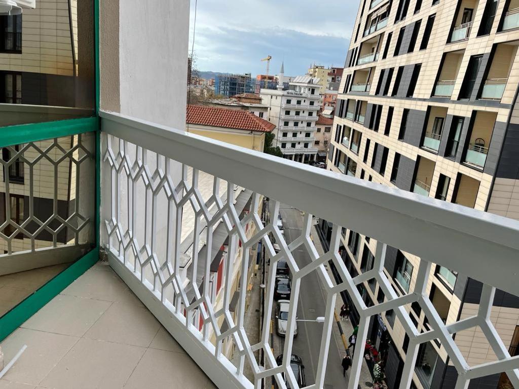 Appartamento Sun Tower-Center Of Tirana Esterno foto